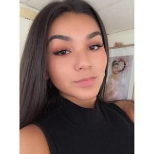 Meet your Posher, Noemi